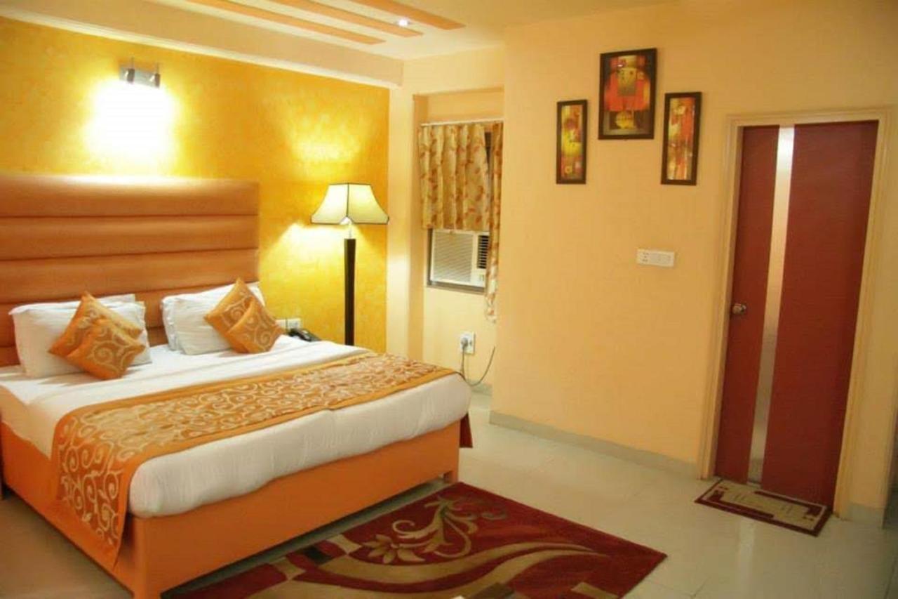 Hotel Classic Paradise New Delhi Exterior foto