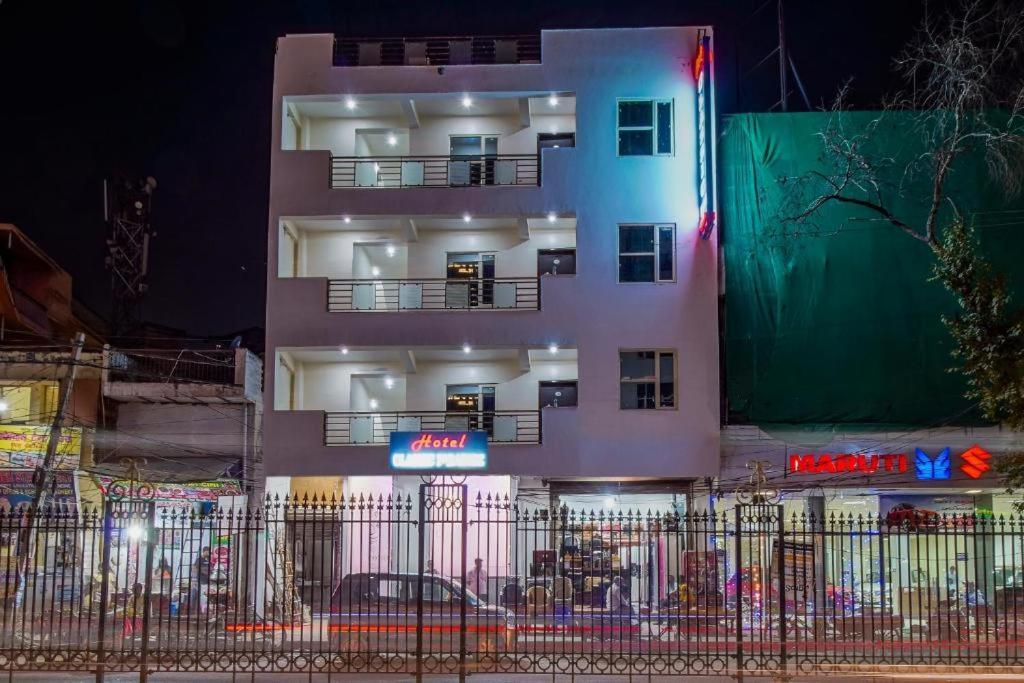 Hotel Classic Paradise New Delhi Exterior foto