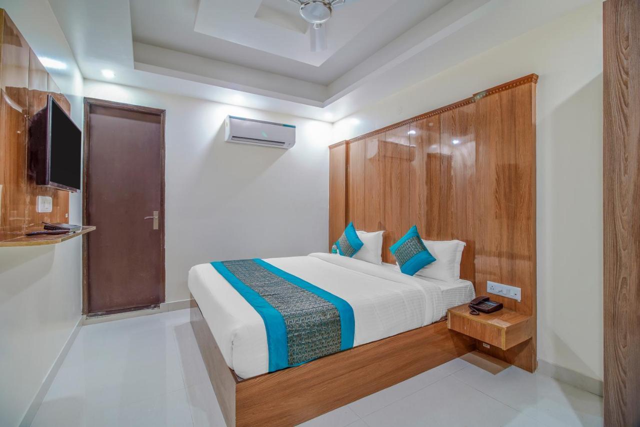 Hotel Classic Paradise New Delhi Exterior foto